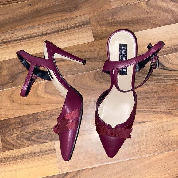 Isaac Mizrahi Bitty Bop Cabernet Point Heel - Picture 1 of 8